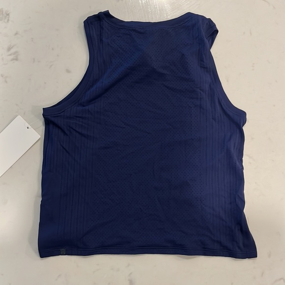 Lululemon Train to Be Tank - Picture 4 of 4